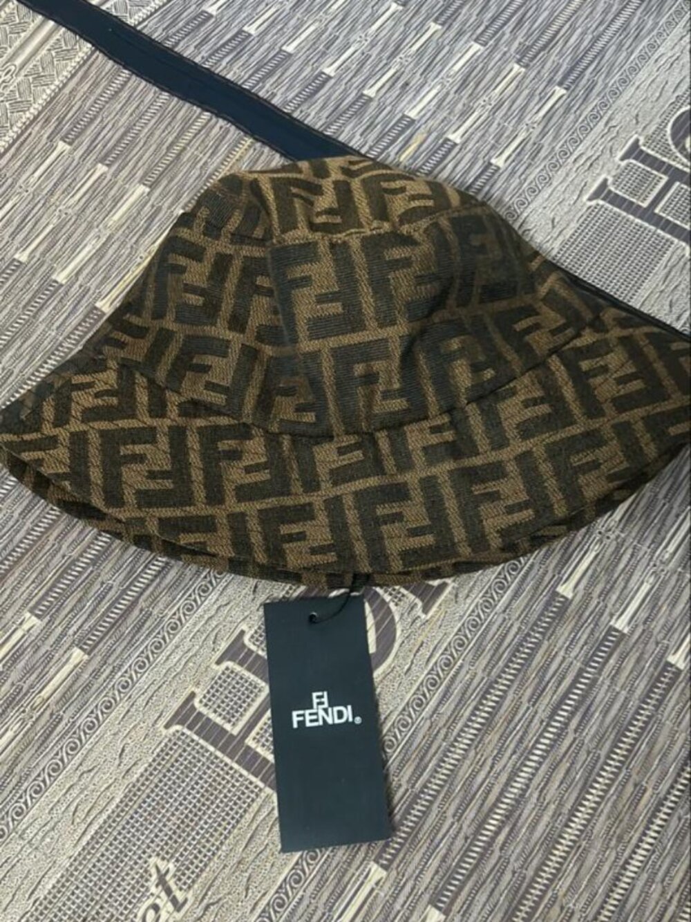 Fendi Bucket hat - Picture 3 of 3